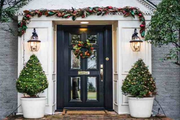 Front door entry table decor