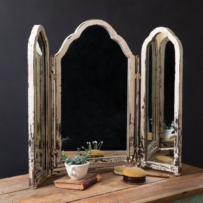 Mirror for table decor