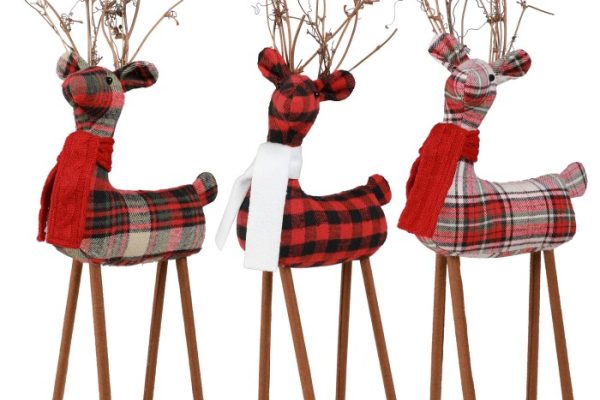 Table top reindeer decor