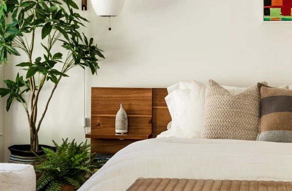 Feng shui bedroom wall decor