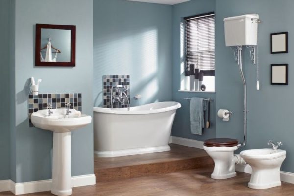 Blue wall decor for bathroom