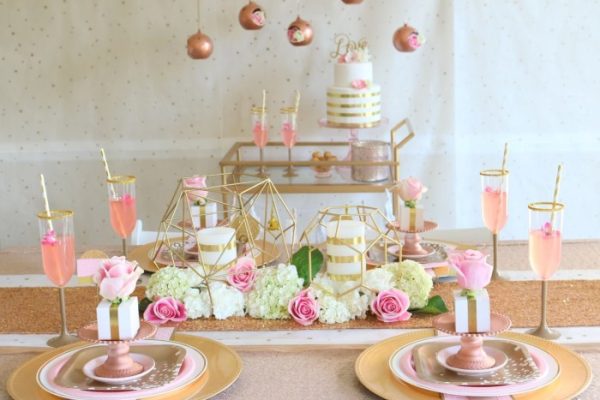 Hot pink table decor