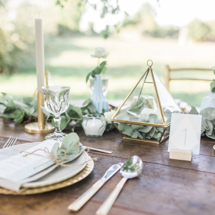 Forest wedding table decor